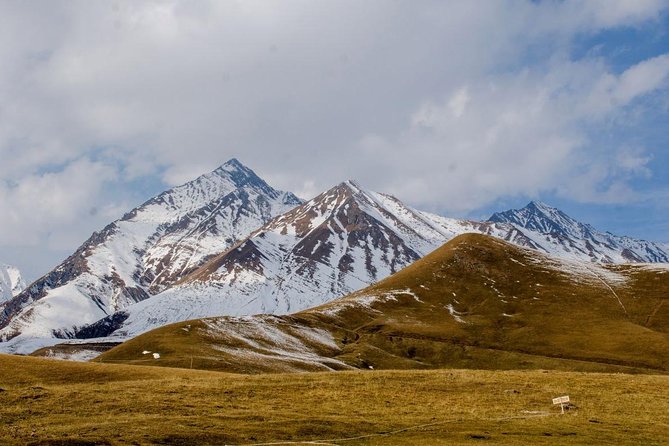 Sunday Group Tour to Kazbegi From Tbilisi (Budget-Friendly) - Meeting and Pickup
