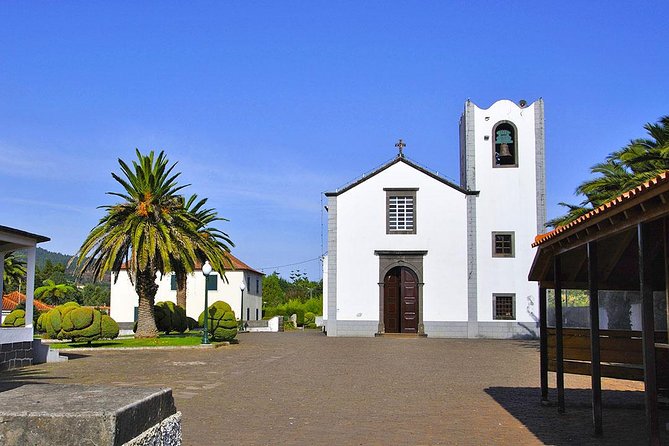 Sunday Market and Gardens Tour - Strolling Through Santo Da Serra Gardens