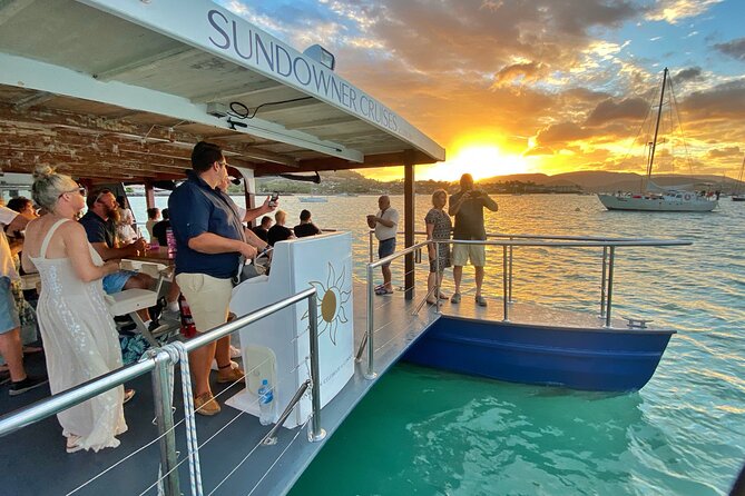 Sundowner Sunset Cruise Airlie Beach - Experience Highlights