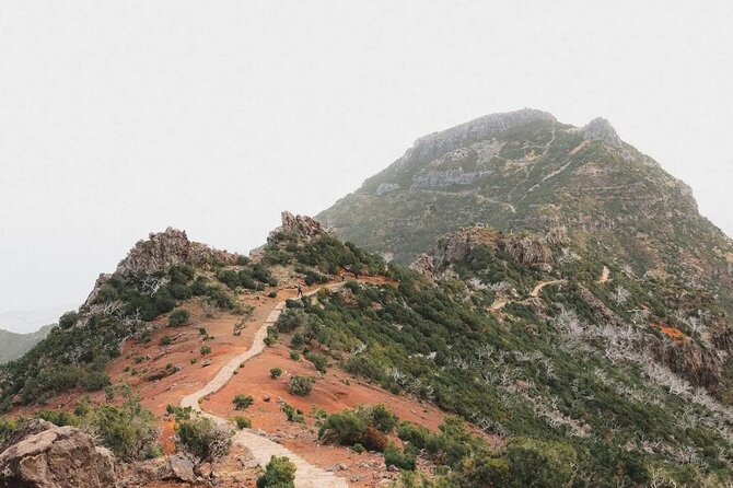 Sunrise and Self-Guided Hike From Pico Do Arieiro to Pico Ruivo. - Traveler Fitness Requirements