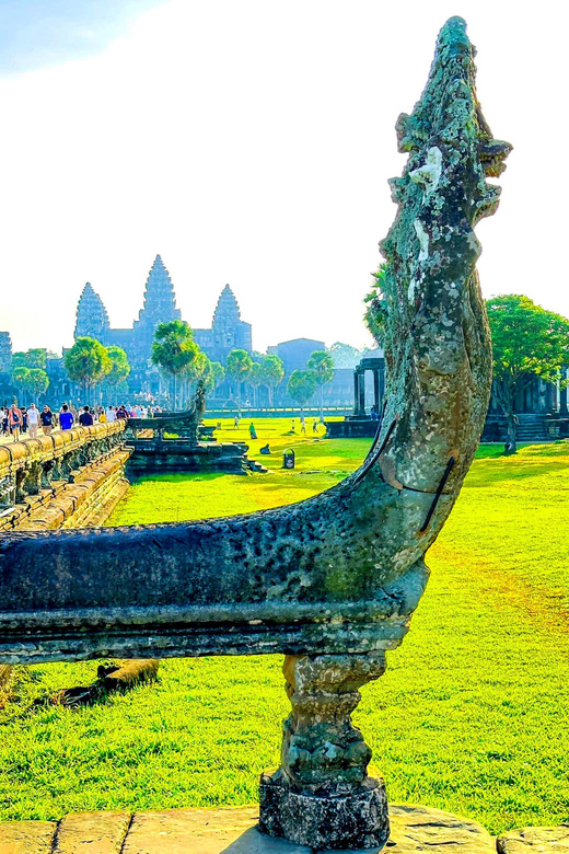 Sunrise at Angkor Wat and Full Day With Fascinating Temples - Good To Know