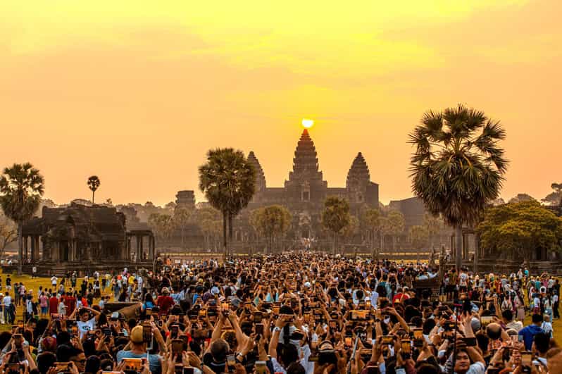 Sunrise at Angkor Wat and Full Day With Fascinating Temples - Itinerary Highlights