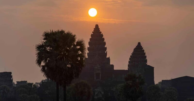Sunrise at Angkor Wat Temple: 3-Hour Private Tour - Itinerary Details