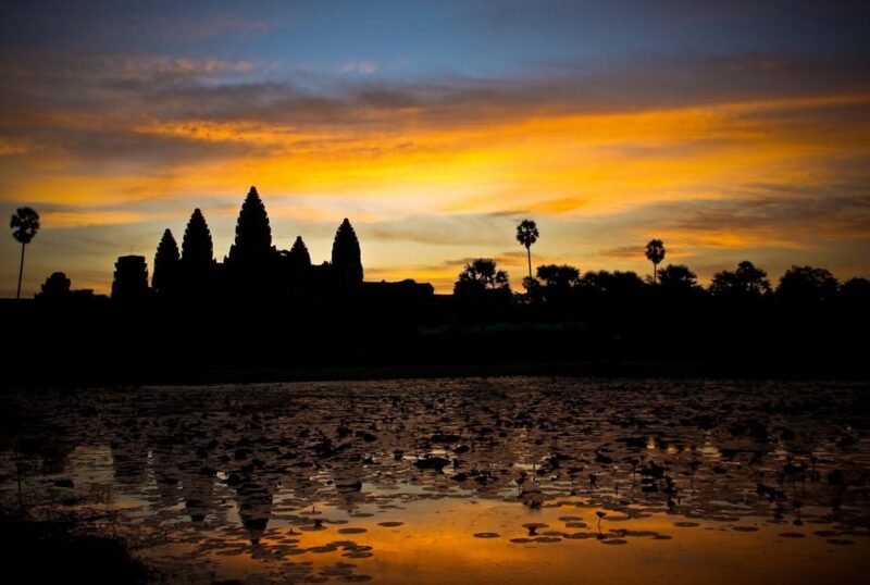 Sunrise at Angkor Wat Temple: 3-Hour Private Tour - Sunrise Experience