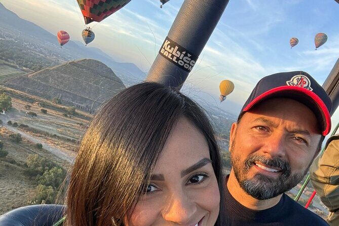Sunrise Balloon Flight over Teotihuacan and Breakfast in Cueva - Transportation & Group Size