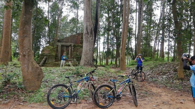 Sunrise Cycling Of Angkor Wat Temple - Sunrise Viewing at Angkor Wat