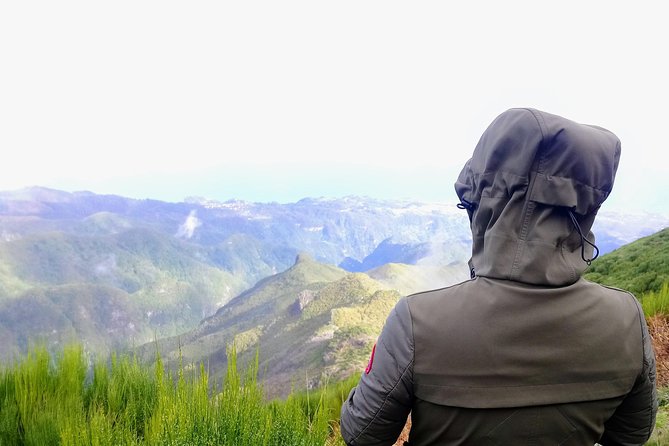 Sunrise Guided Hike PR1 Pico Do Areeiro Pico Ruivo Small Group - Group Size and Age