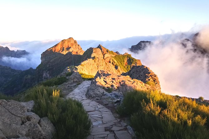 Sunrise Guided Hike PR1 Pico Do Areeiro Pico Ruivo Small Group - Booking and Reservation