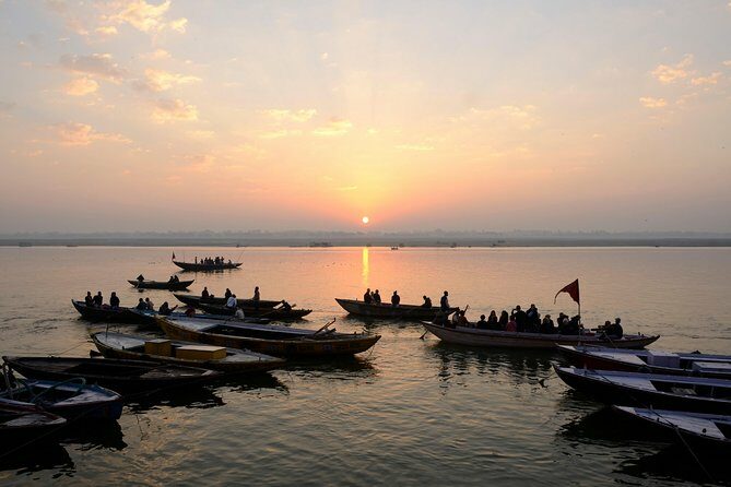 Sunrise in Banaras with Ganga Aarti (2 Hours Guided Walking Tour) - The Itinerary: What to Expect