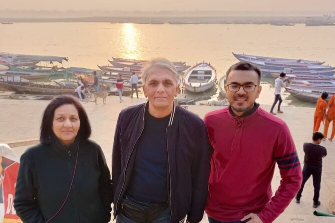 Sunrise in Varanasi Tour With a Local With Free Ganga Aarti and Boat Ride - Experience Sunrise Over Ancient Temples