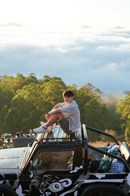 Sunrise Jeep Tour With Photographer - Key Points