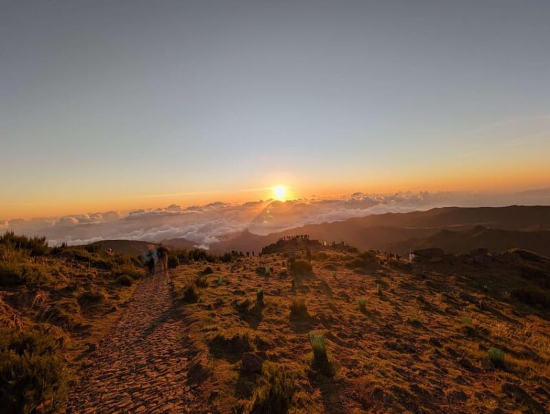 Sunrise + Santo Da Serra Sunday Market Visit - Transportation and Group Size