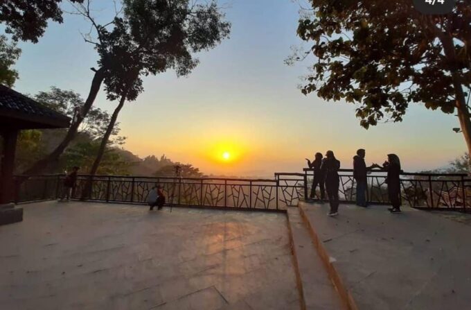 Sunrise Setumbu, Borobudur & Prambanan All In - Prambanan Temple