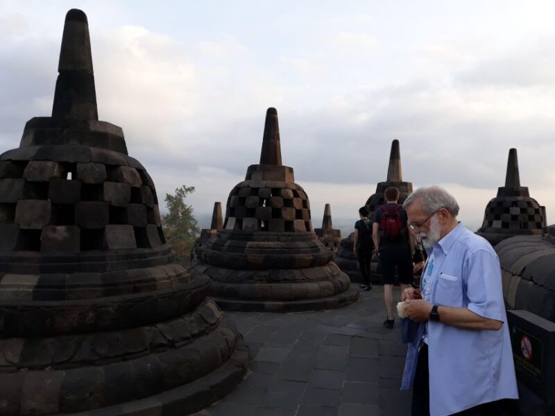 Sunrise Setumbu Hill, Borobudur & Merapi Jeep Lava Tour - Borobudur Temple Tour