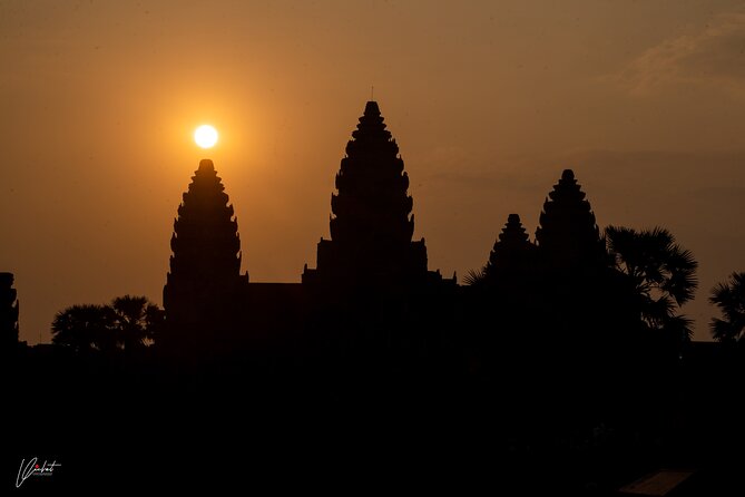 Sunrise Small Group Tour in Siem Reap - Meeting and Pickup