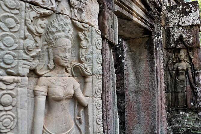 Sunrise Small-Group Tour of Angkor Wat From Siem Reap - Discovering Ta Prohm Temple