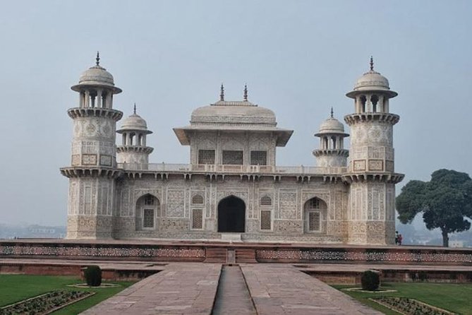 Sunrise Taj Mahal and Agra Fort Tour Review - Group Size and Physical Requirements