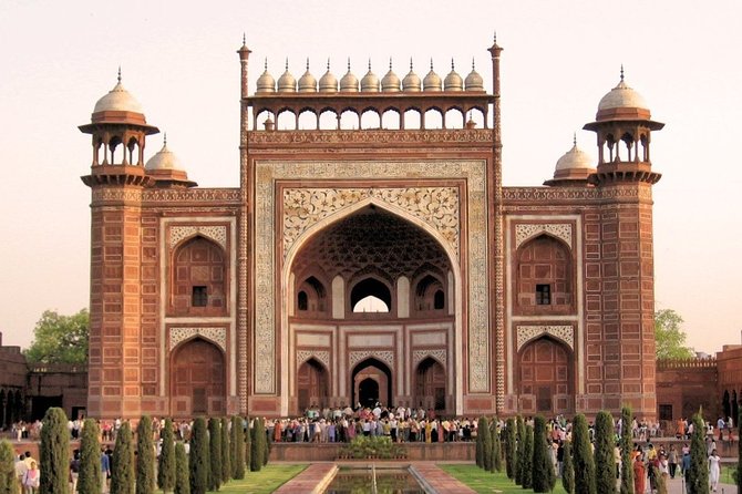 Sunrise Taj Mahal Tour by AC Car From Delhi - Breakfast