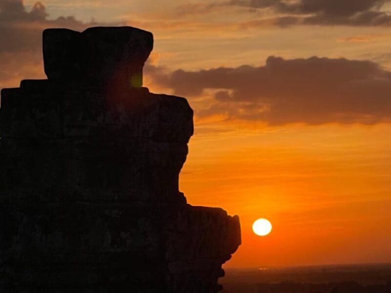 Sunrise to Sunset: Exploring Angkor's Temples in a Day - Breakfast and Temples