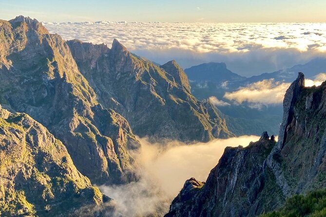 Sunrise Transfer To Pico Do Arieiro, Hike To Pico Ruivo & Return From Teixeira - Hassle-free Transfer Service
