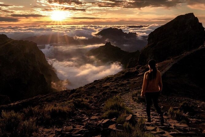 Sunrise Transfer To Pico Do Arieiro, Hike To Pico Ruivo & Return From Teixeira - Self-paced Hiking Experience