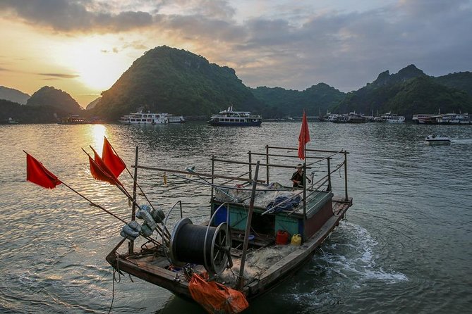 Sunset and Evening With Glowing Plankton With Cat Ba Local Adventure - Stunning Sunset Views Over Cat Ba Island