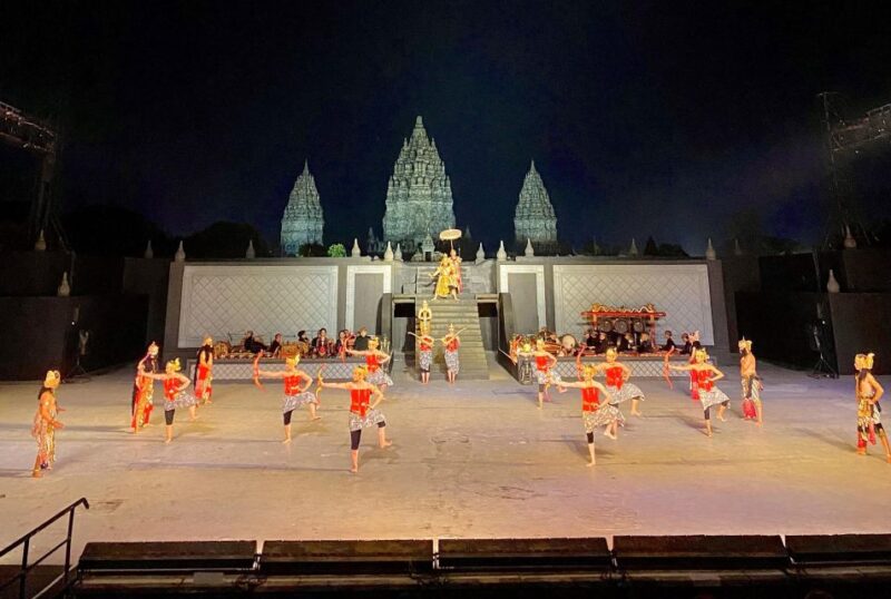 Sunset at Prambanan and Sendratari Ramayana Ballet Prambanan - Pricing and Reservations