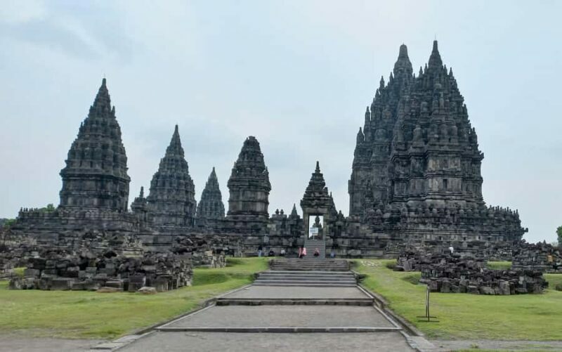 Sunset at Prambanan & Including Ticket Ramayana Ballet Show - Key Points