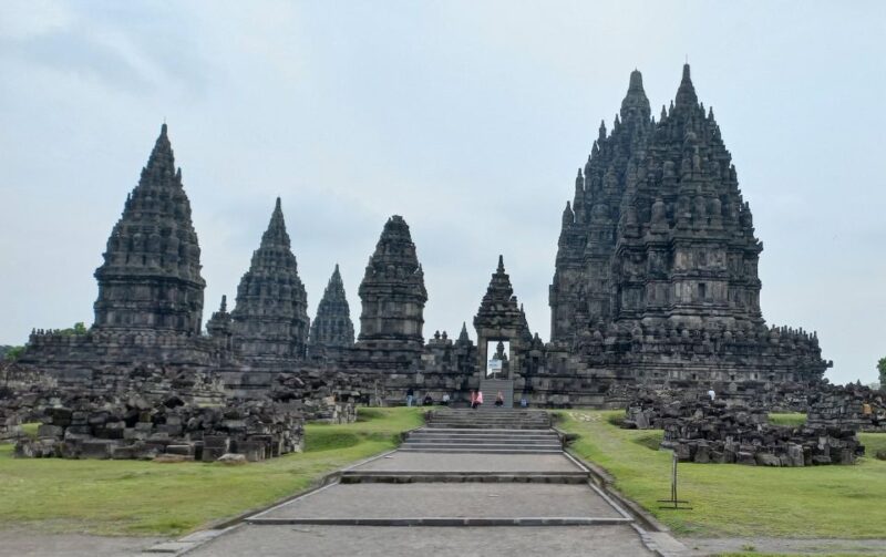 Sunset at Prambanan Temple & Ramayana Ballet Performance - Prambanan Temple Exploration