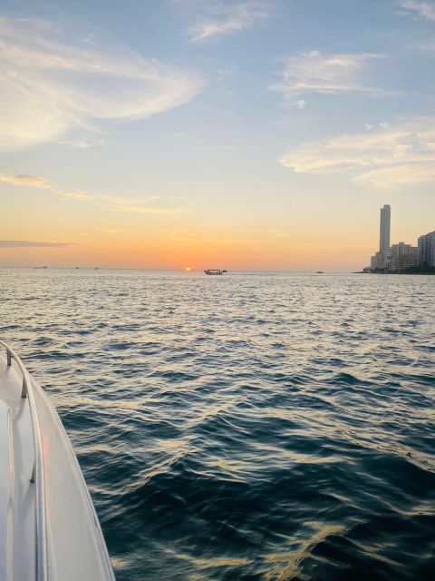 Sunset Bay Party, Caribbean Restaurant & Getsemaní Tour - Booking Information