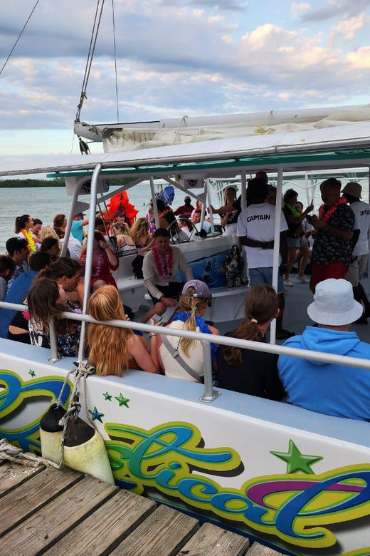 Sunset Boat Cruise Luminous Lagoon With Dinner and Transfer - Itinerary and Experience