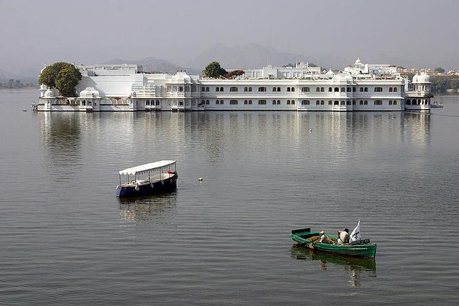 Sunset Boat Ride On Lake Pichola In Udaipur - Inclusions