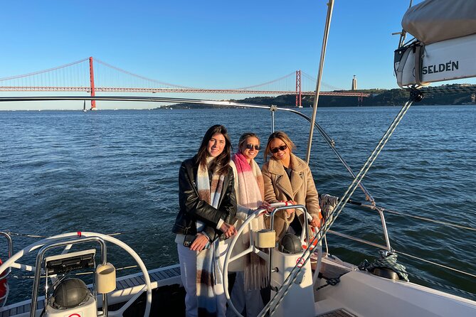 Sunset Boat Tour in Lisbon With Wine - Customer Ratings and Reviews