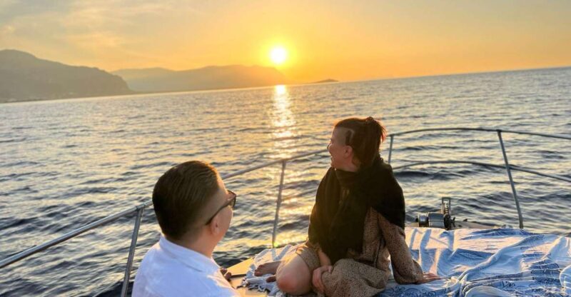 Sunset Boat Tour in Palermo - Food and Beverages