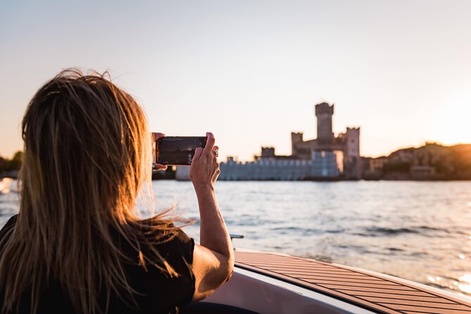 Sunset Boat Tour of Sirmione With Exclusive Onboard Aperitif - Meeting Point and Pickup Details