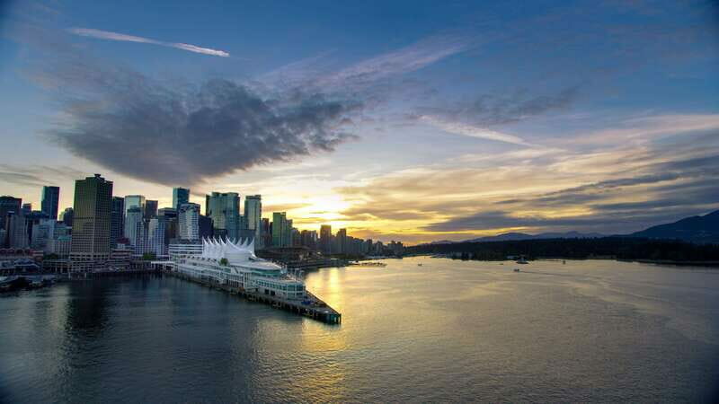 Sunset Bus Tour: Stanley Park & English Bay Photostops - Exploring Vancouver on the Sunset Bus Tour