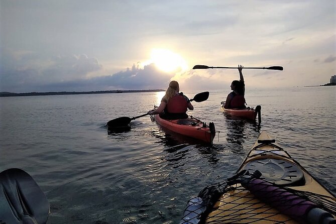 Sunset Cartagena In Kayak - Navigating the Castillogrande Shoreline