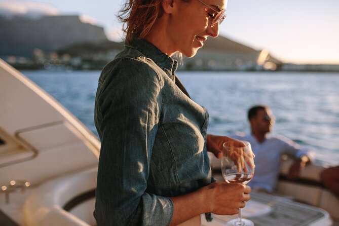 Sunset Catamaran Cruise Dia Island With Premium Menu - Tour Highlights
