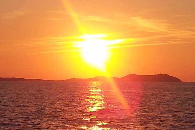 Sunset Catamaran Expedition in Front of Cafe Mambo - Weather Considerations