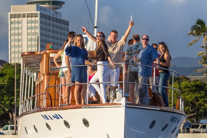 Sunset Cocktail Cruise on a Classic Yacht - What to Expect