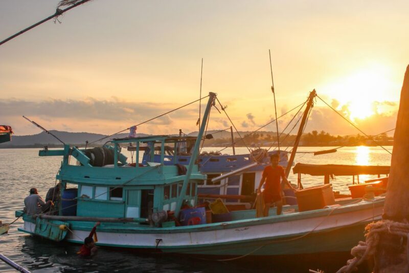 Sunset Cruise & Night Squid Fishing in Phu Quoc - Key Points