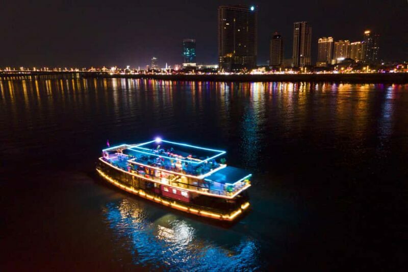Sunset Cruise with Unlimited Beer & English Speaking Guide - Who Will Enjoy This Tour Most?