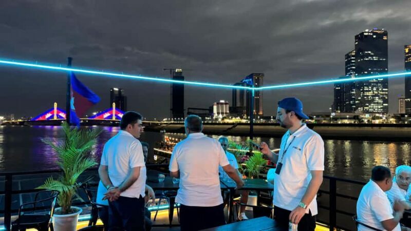 Sunset Cruise with Unlimited Beer & English Speaking Guide - Who Should Consider This Tour?
