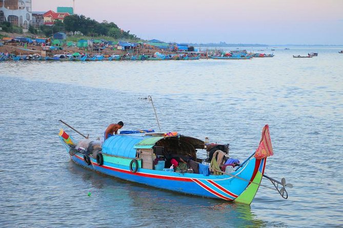 Sunset Cruise With Unlimited Beer & Soft Drinks -English Speaking Guide on Board - Group Size and Operator Details