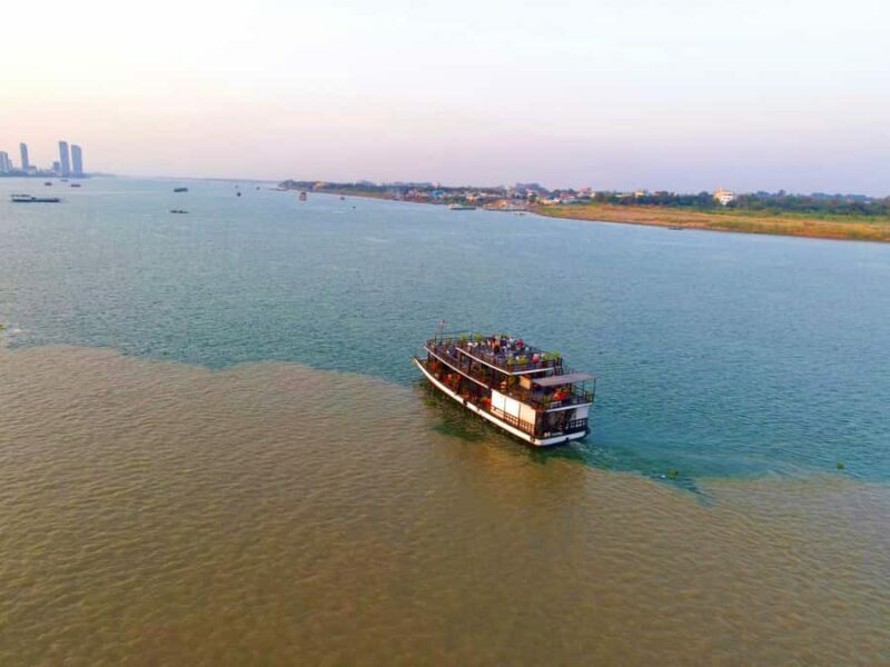 Sunset cruise with unlimited beer, soft drinks & tour guide - Practical Details