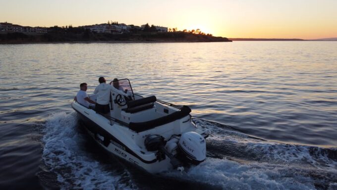 Sunset Cruising - Boat and Tour Information