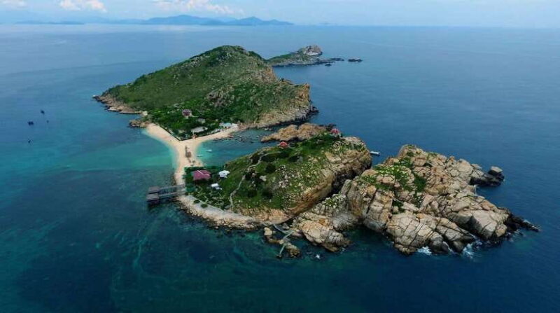 Sunset Dinner Cruise And Snorkeling Tour In Phú Quốc Island - Exploring the Underwater World