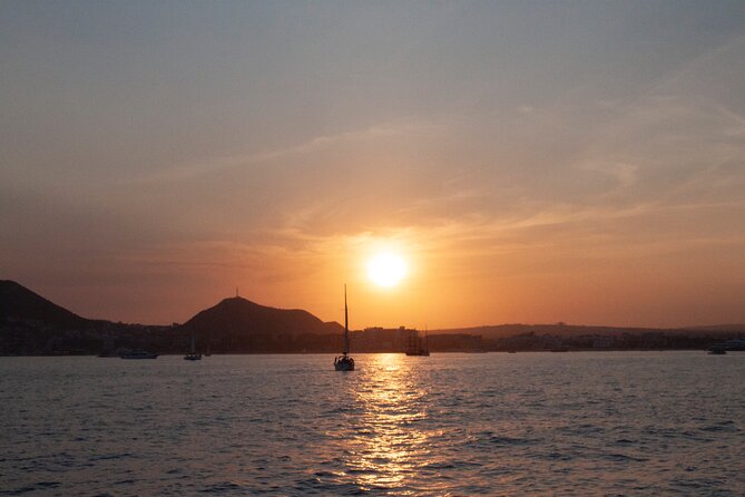 Sunset Dinner Cruise in Cabo San Lucas - Dress Code and Capacity
