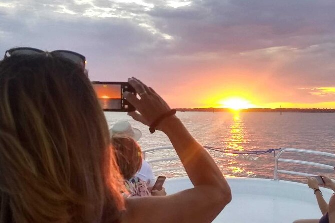 Sunset Dolphin Cruise in Hilton Head - Experienced Captains and Tour Features