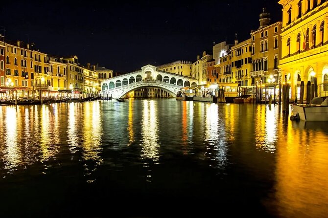 Sunset Gondola & Mysteries and Ghosts Walking Tour in Venice - Walking Tour Highlights